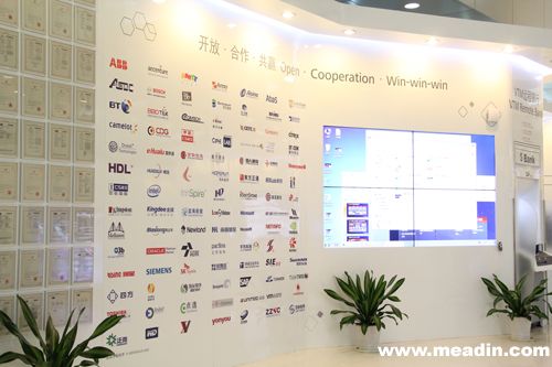 【星空·综合体育】《巫师3》惊现《赛博朋克2077》彩蛋?造型丑拒(图1) 星空综合